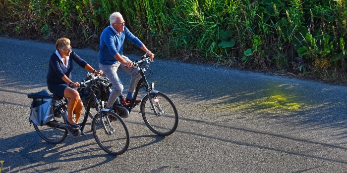 Kopfverletzungen bei E-Bike-Unfällen: Für Senioren besonders gefährlich