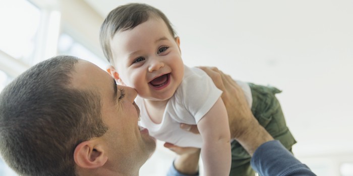 MRT: Frühe Inhalationstherapie hilft Babys mit Mukoviszidose